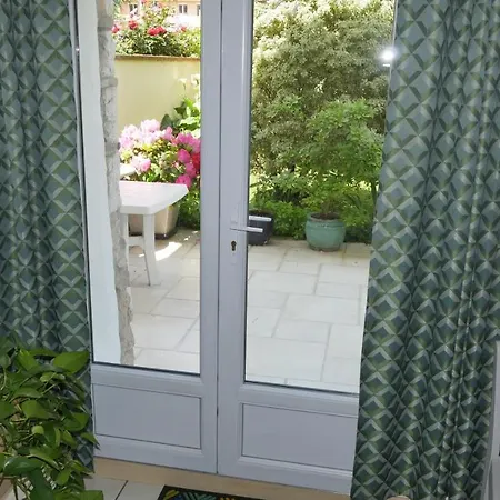 Aux Minimes - Au Jardin Des Alouettes Apartment *