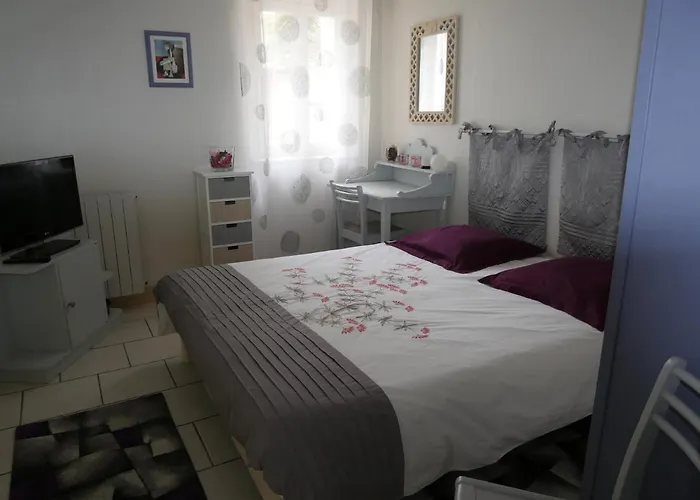 Aux Minimes - Au Jardin Des Alouettes